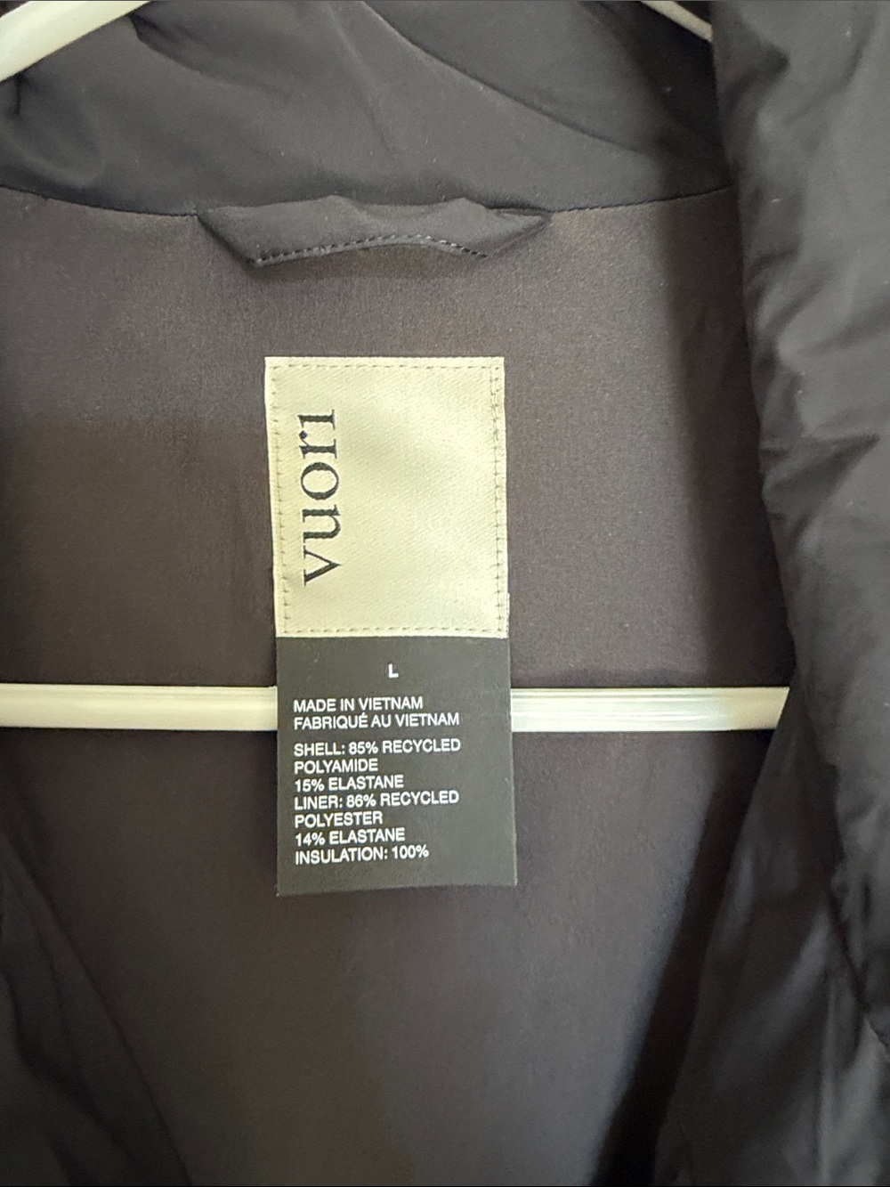 Vuori Black Cropped Puffer Jacket size large - Picture 3 of 8
